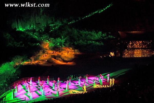 武隆景区感恩特惠 购双人套票立减588元