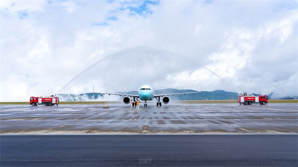 长龙航空恢复执飞 成都天府=仙女山=杭州航线