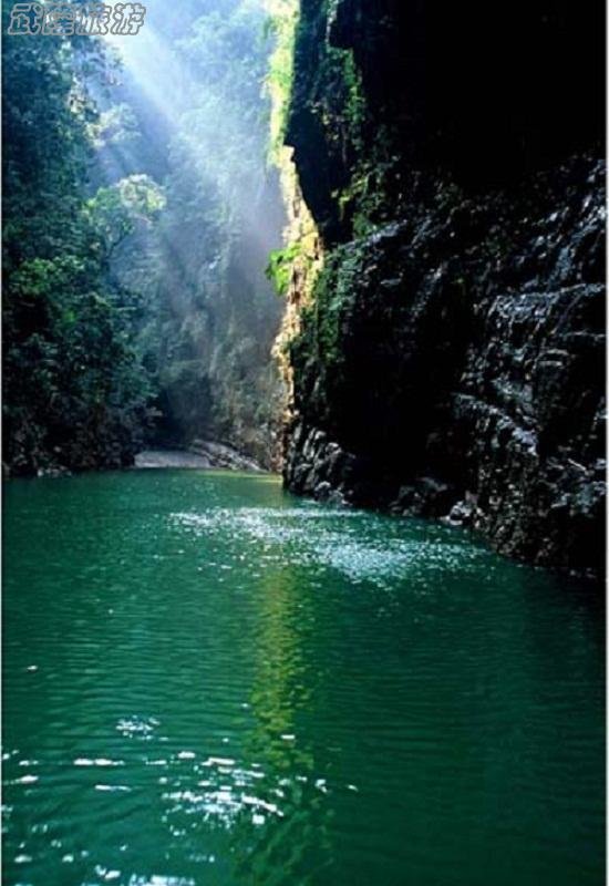 武隆娱乐——芙蓉江过江速滑