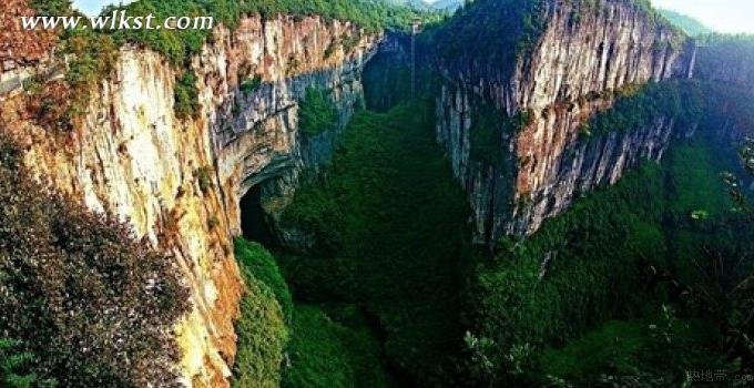 重庆武隆地心之旅 重庆、武隆双卧5日游（长沙出发）