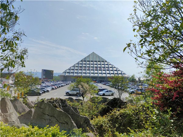 重庆到武隆仙女山去玩，最省时方便的交通选择旅游直通车