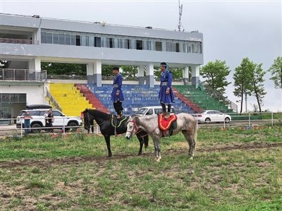 仙女山民俗马业马术俱乐部正式运营