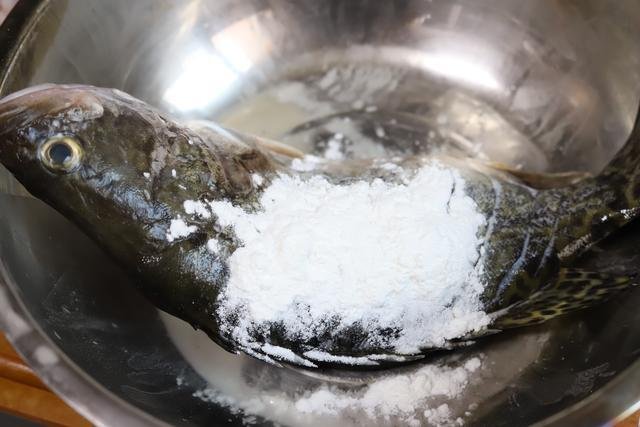 这样做鱼小朋友太喜欢吃了，酸甜可口，跟饭店里的一样好吃