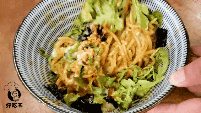 纽约第一家日式油泼面+宝藏小酒馆新张！进去的居然都被上了一课？