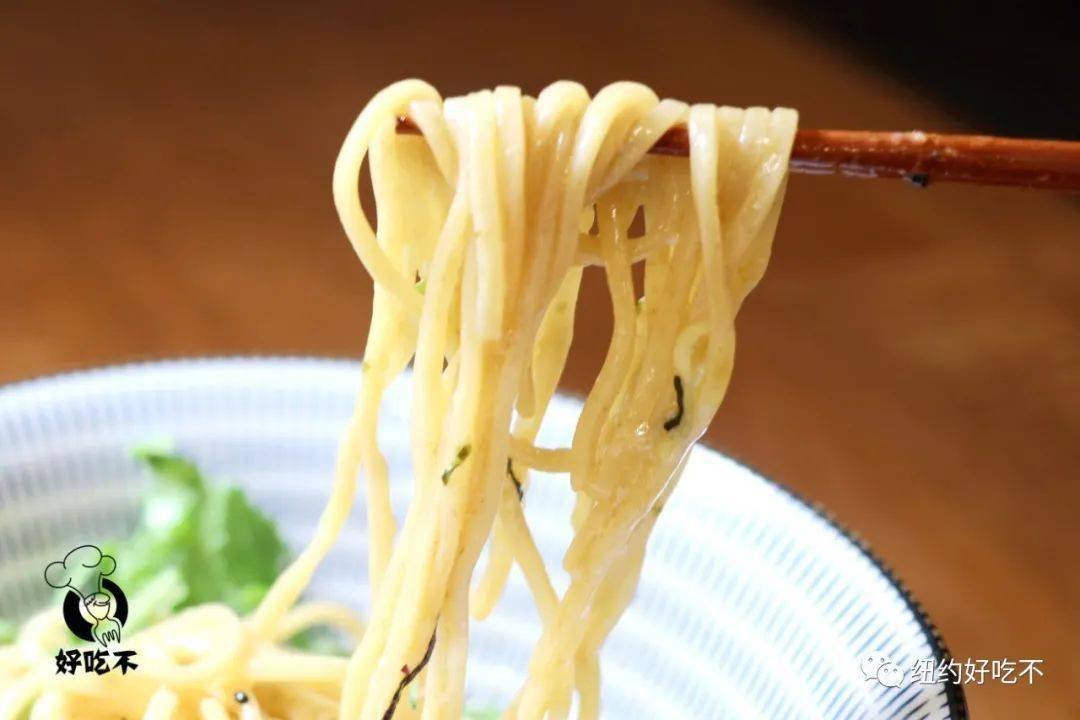 纽约第一家日式油泼面+宝藏小酒馆新张！进去的居然都被上了一课？