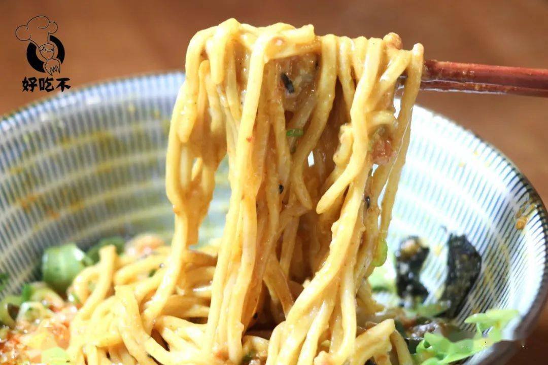 纽约第一家日式油泼面+宝藏小酒馆新张！进去的居然都被上了一课？