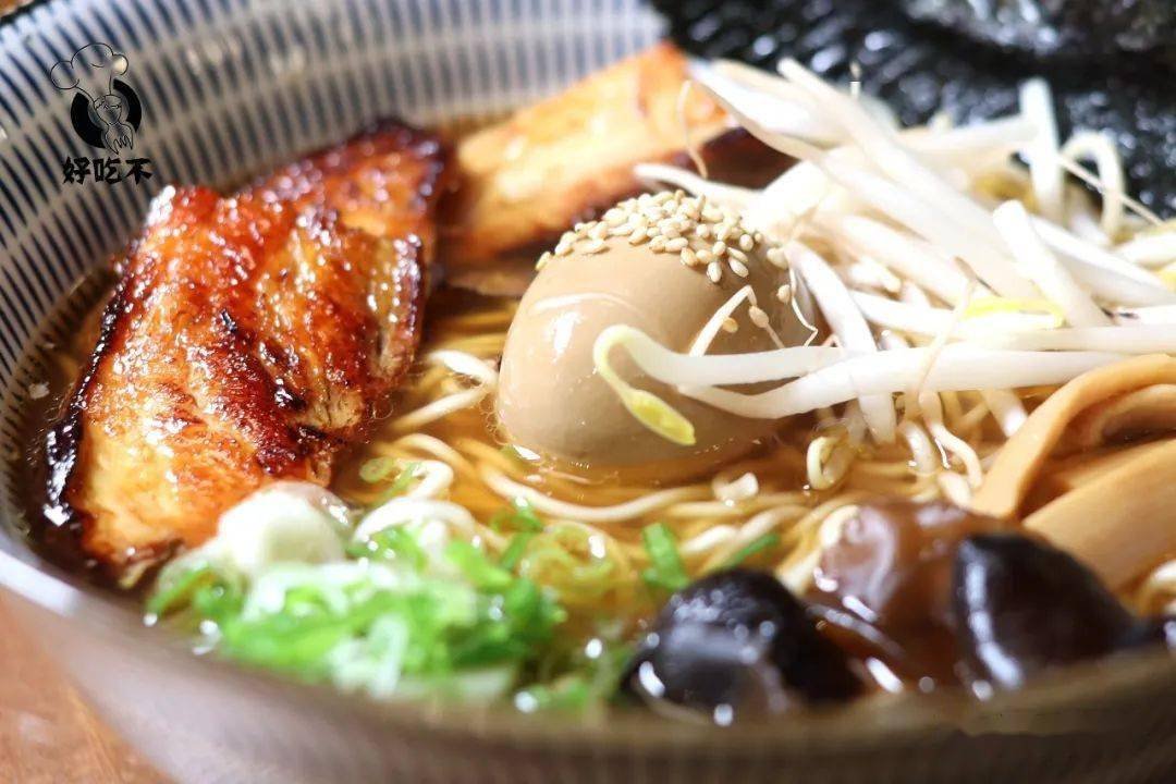 纽约第一家日式油泼面+宝藏小酒馆新张！进去的居然都被上了一课？