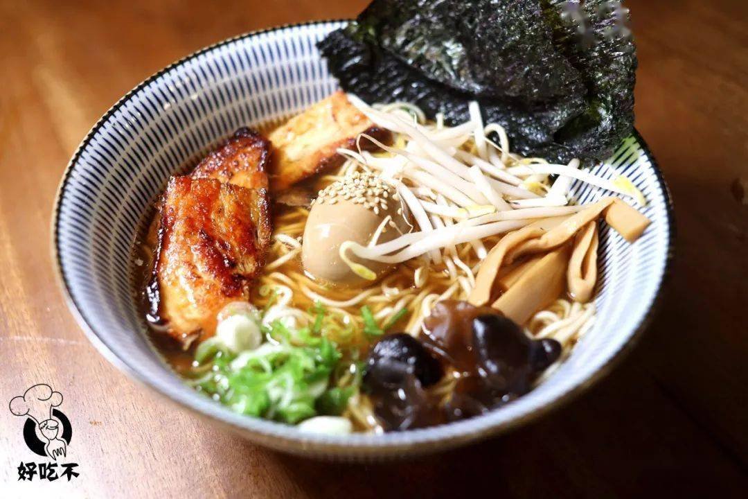 纽约第一家日式油泼面+宝藏小酒馆新张！进去的居然都被上了一课？