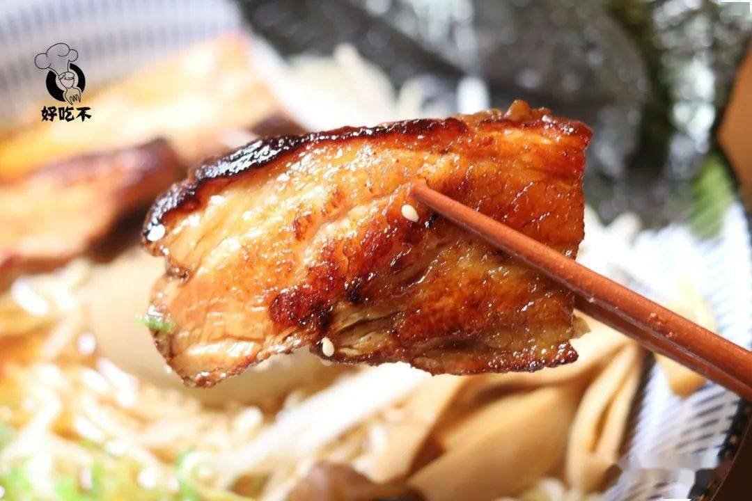 纽约第一家日式油泼面+宝藏小酒馆新张！进去的居然都被上了一课？