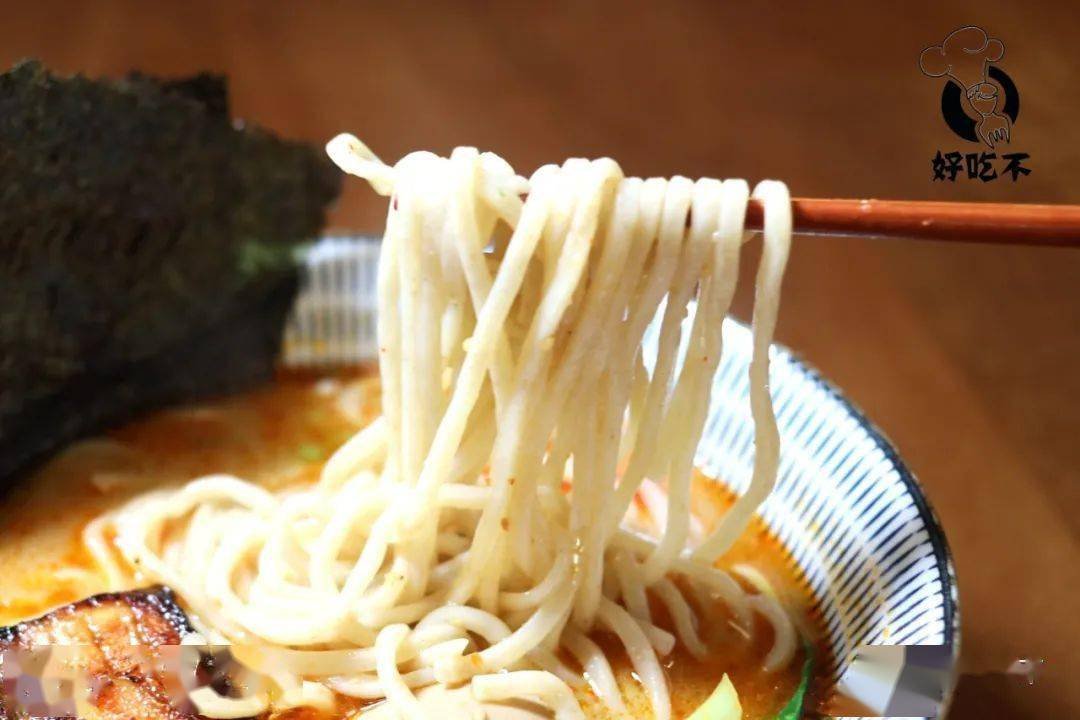 纽约第一家日式油泼面+宝藏小酒馆新张！进去的居然都被上了一课？