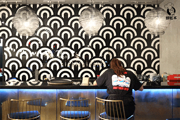 纽约第一家日式油泼面+宝藏小酒馆新张！进去的居然都被上了一课？