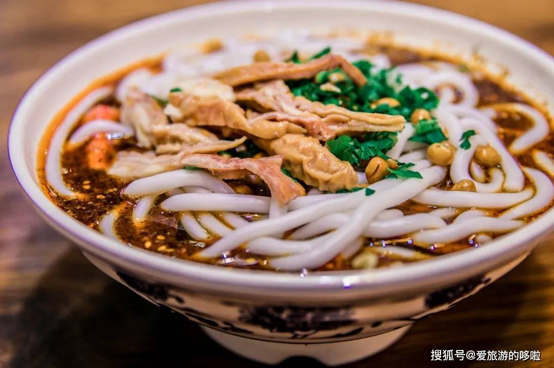 安利一万次都不如亲自去吃一次，中国“肥肠之都”，封神了！