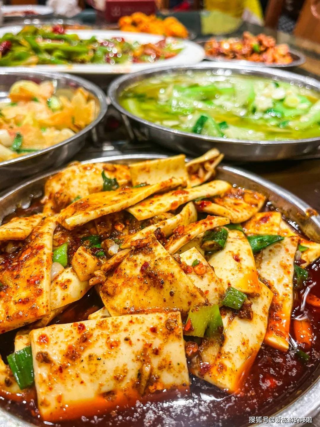 安利一万次都不如亲自去吃一次，中国“肥肠之都”，封神了！