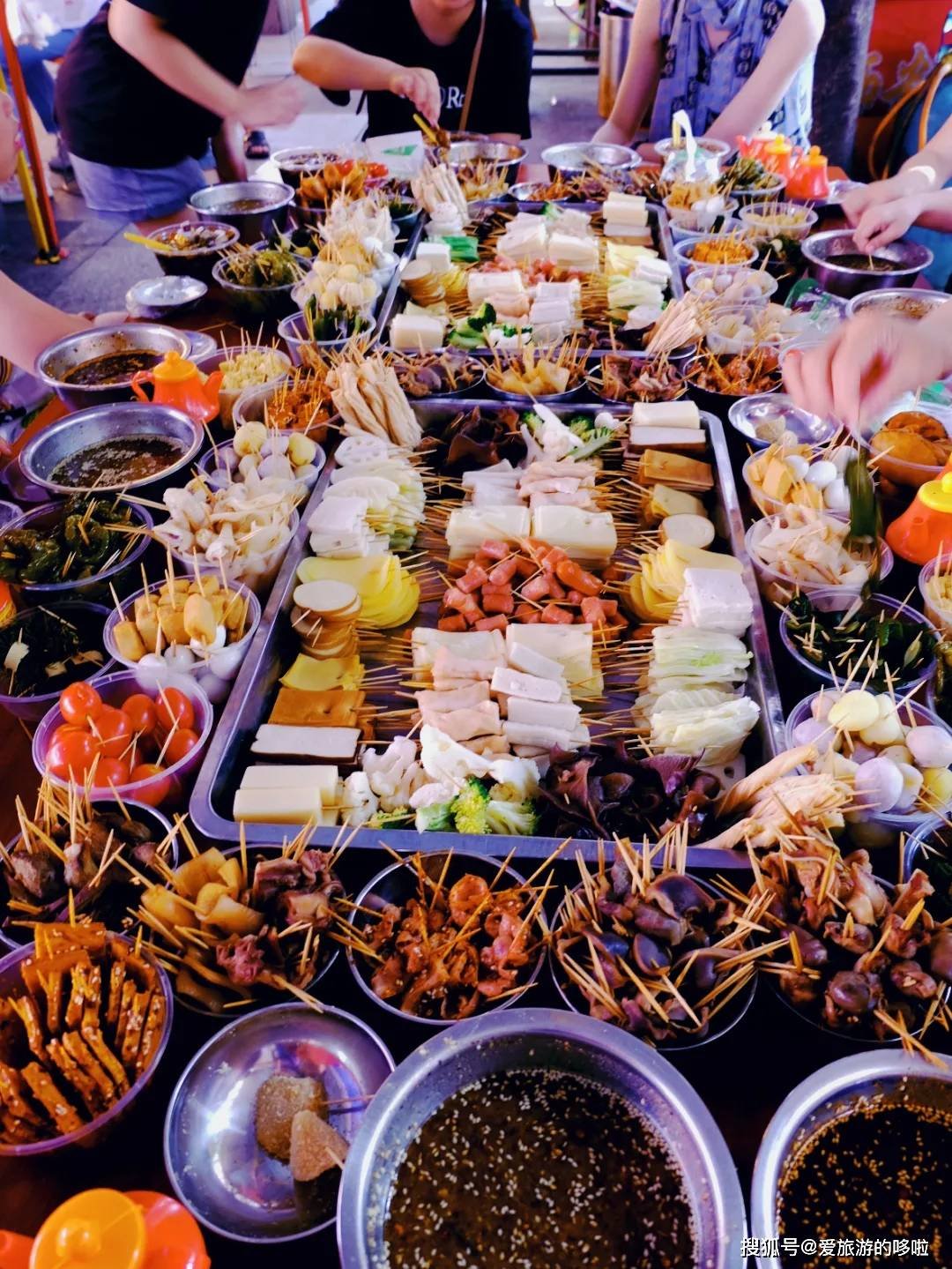 安利一万次都不如亲自去吃一次，中国“肥肠之都”，封神了！