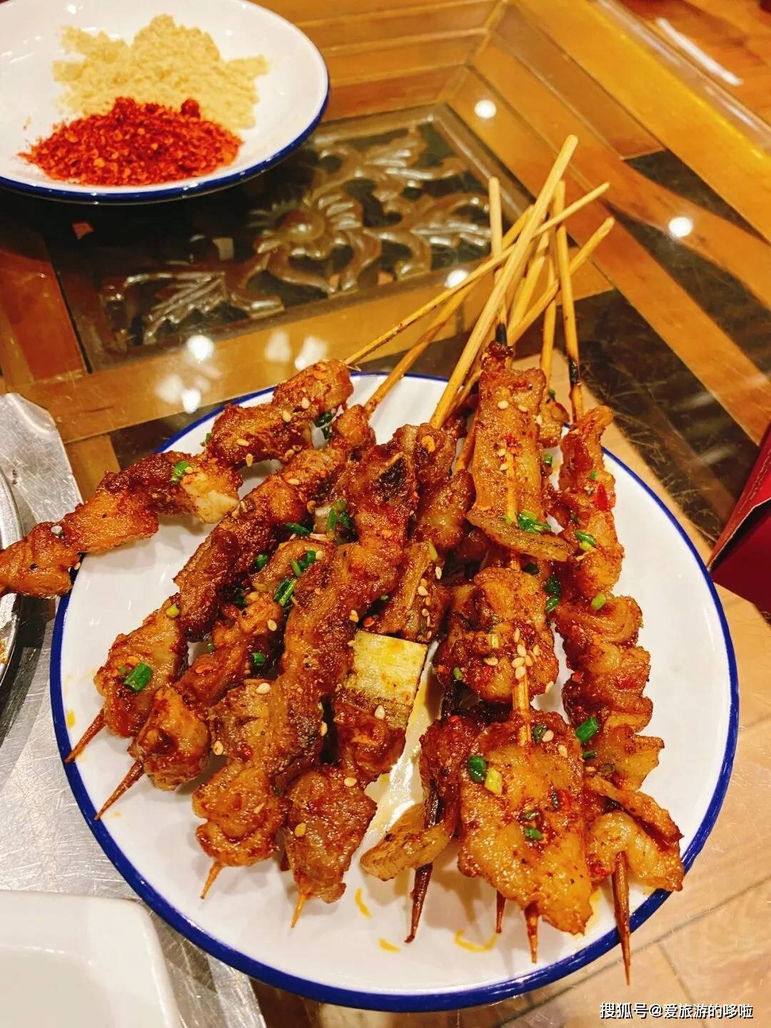 安利一万次都不如亲自去吃一次，中国“肥肠之都”，封神了！