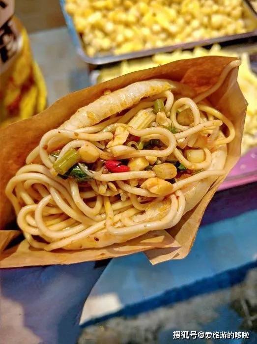 安利一万次都不如亲自去吃一次，中国“肥肠之都”，封神了！