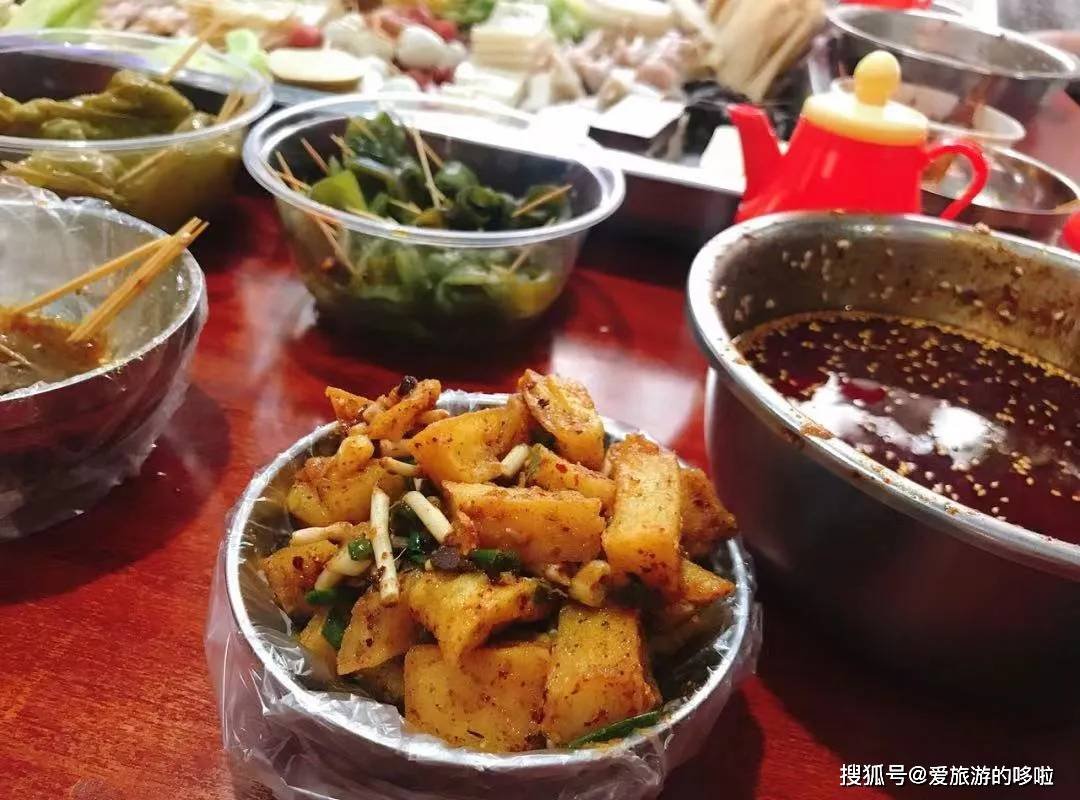 安利一万次都不如亲自去吃一次，中国“肥肠之都”，封神了！