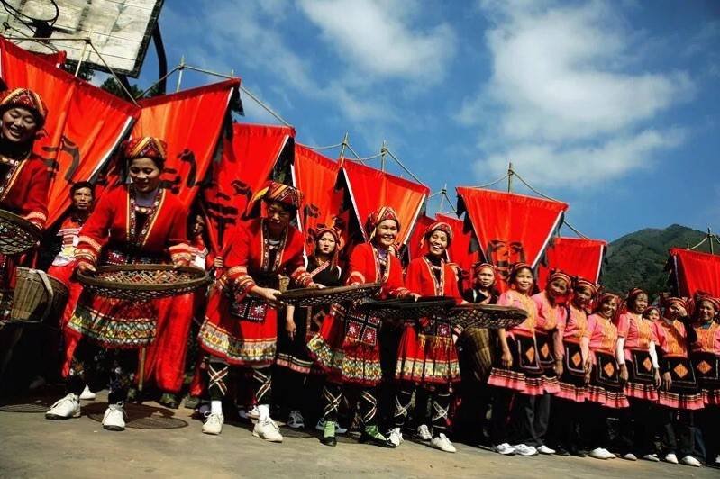 原创红叶白菊麻糍螺蛳粉,这个11月好赏又好吃 原创红叶白菊麻糍螺蛳粉,这个11月好赏又好吃