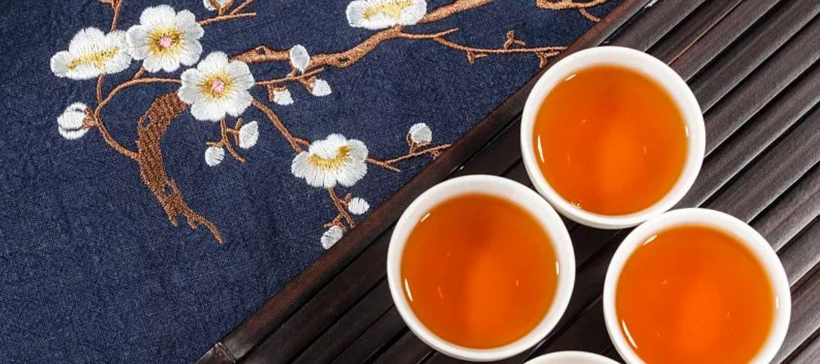 原创红叶白菊麻糍螺蛳粉,这个11月好赏又好吃 原创红叶白菊麻糍螺蛳粉,这个11月好赏又好吃