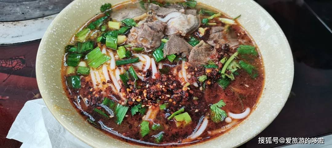 夹在云贵川之间，被严重忽略的美食绿洲，再不火我都急了
