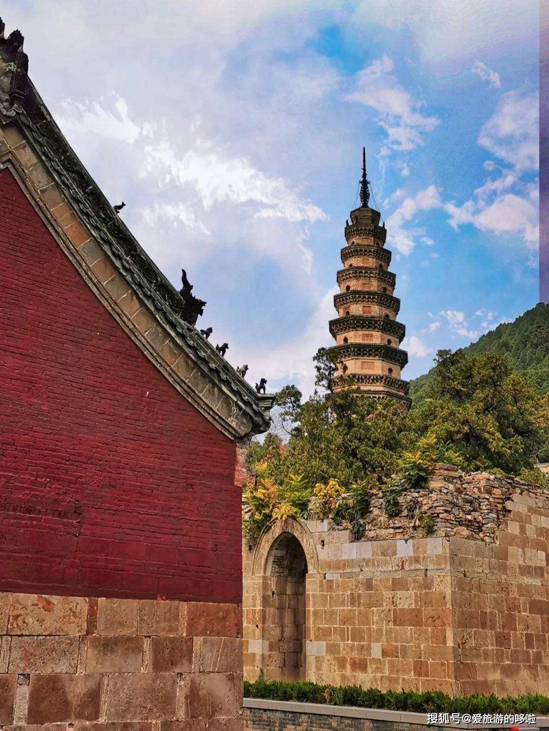 北国最有韵味的老城，十里银杏火上热搜！济南，请你秋天来！