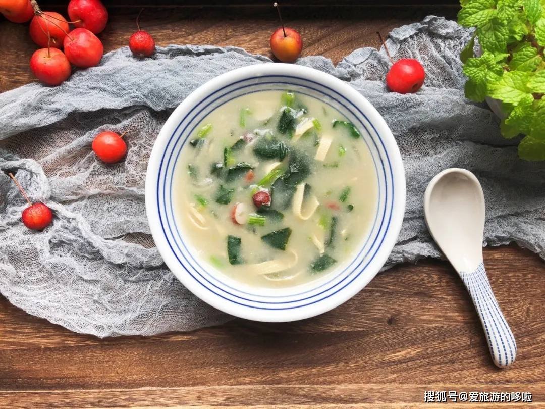 北国最有韵味的老城，十里银杏火上热搜！济南，请你秋天来！