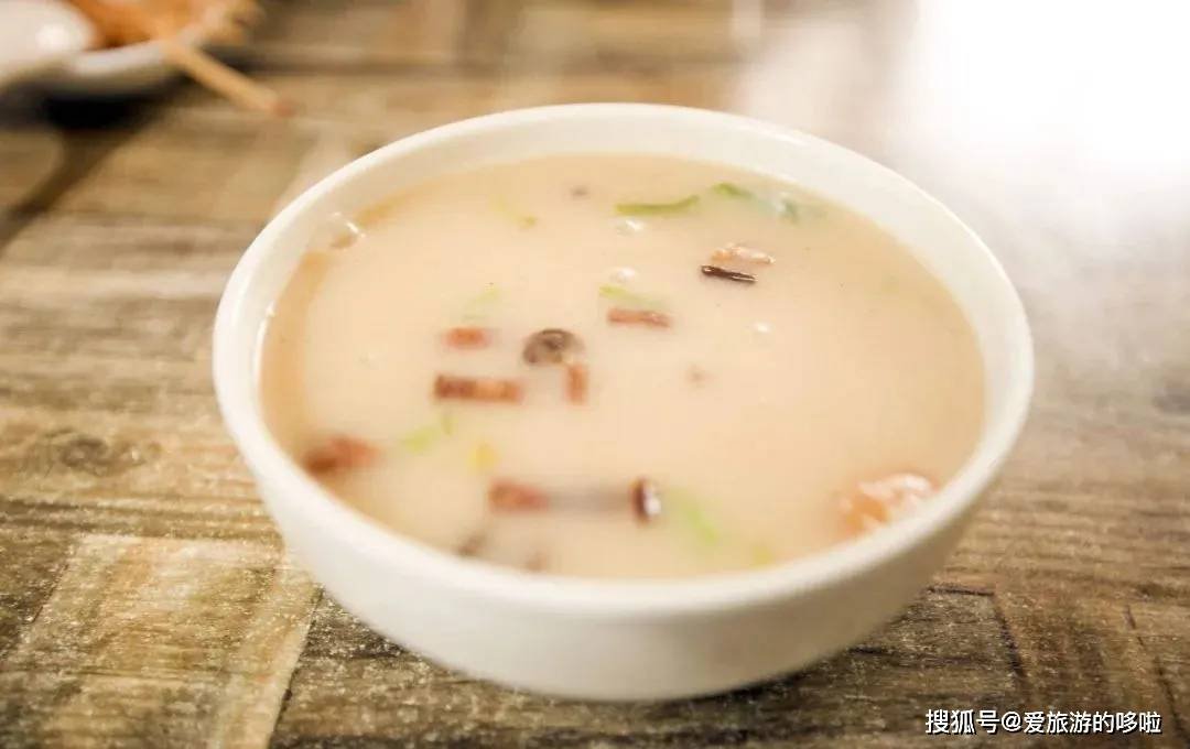 北国最有韵味的老城，十里银杏火上热搜！济南，请你秋天来！