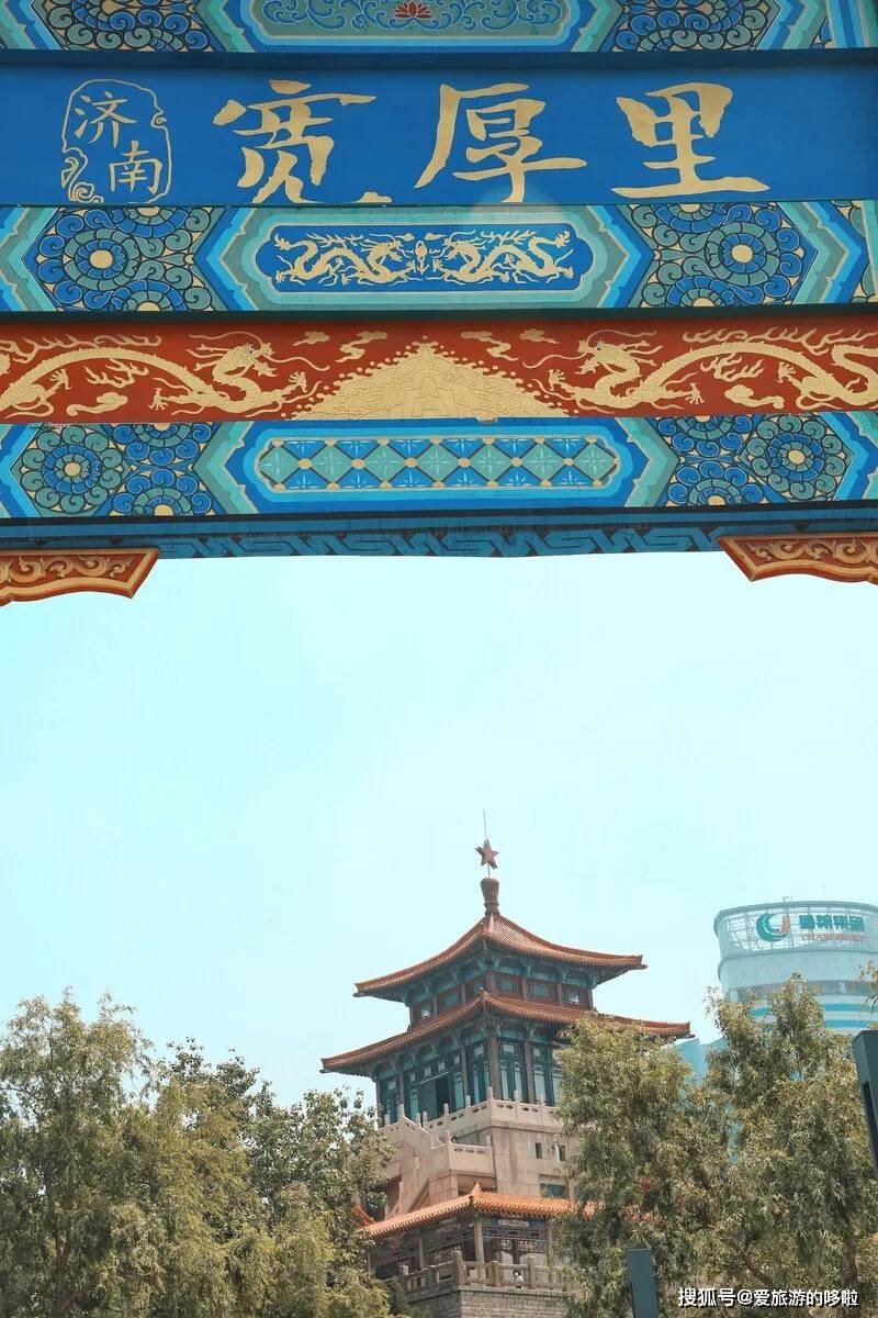 北国最有韵味的老城，十里银杏火上热搜！济南，请你秋天来！