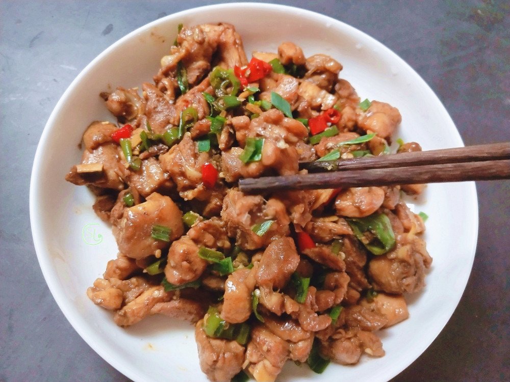 这才是鸡腿解馋做法，好吃下饭，一次一盘不够吃，做法很简单