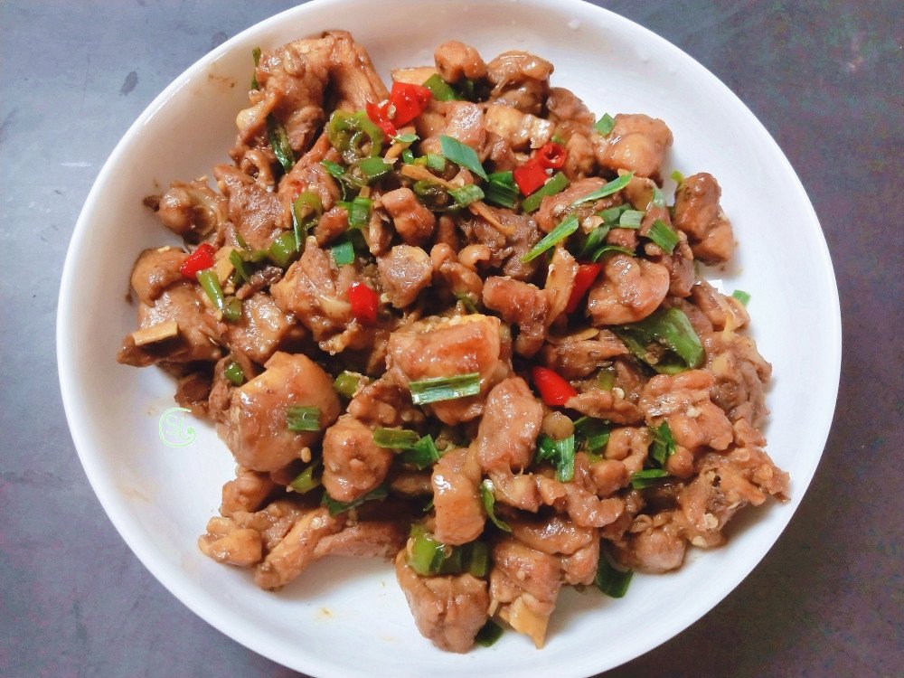 这才是鸡腿解馋做法，好吃下饭，一次一盘不够吃，做法很简单