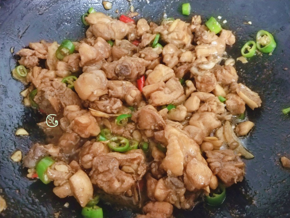 这才是鸡腿解馋做法，好吃下饭，一次一盘不够吃，做法很简单