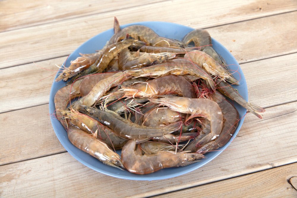 夏天，用它包饺子太香了，农村多到吃不完，比韭菜馅香，比肉馅好吃