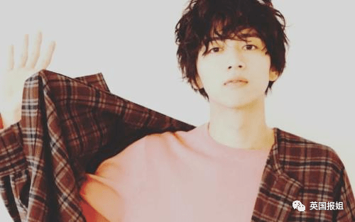 日韩疫情二次大爆发!日本明星大面积感染,万人集会搞垮首尔 日韩疫情二次大爆发!日本明星大面积感染,万人集会搞垮首尔