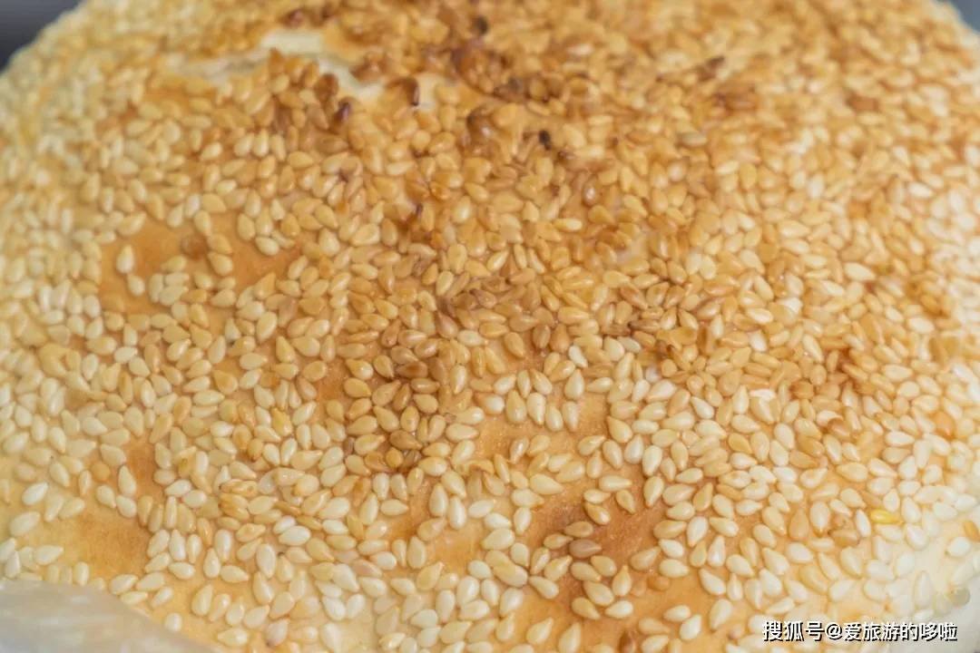 3蚊/个!这份藏在城中村的泥炉烧饼,地道的河南味儿~ 3蚊/个!这份藏在城中村的泥炉烧饼,地道的河南味儿~