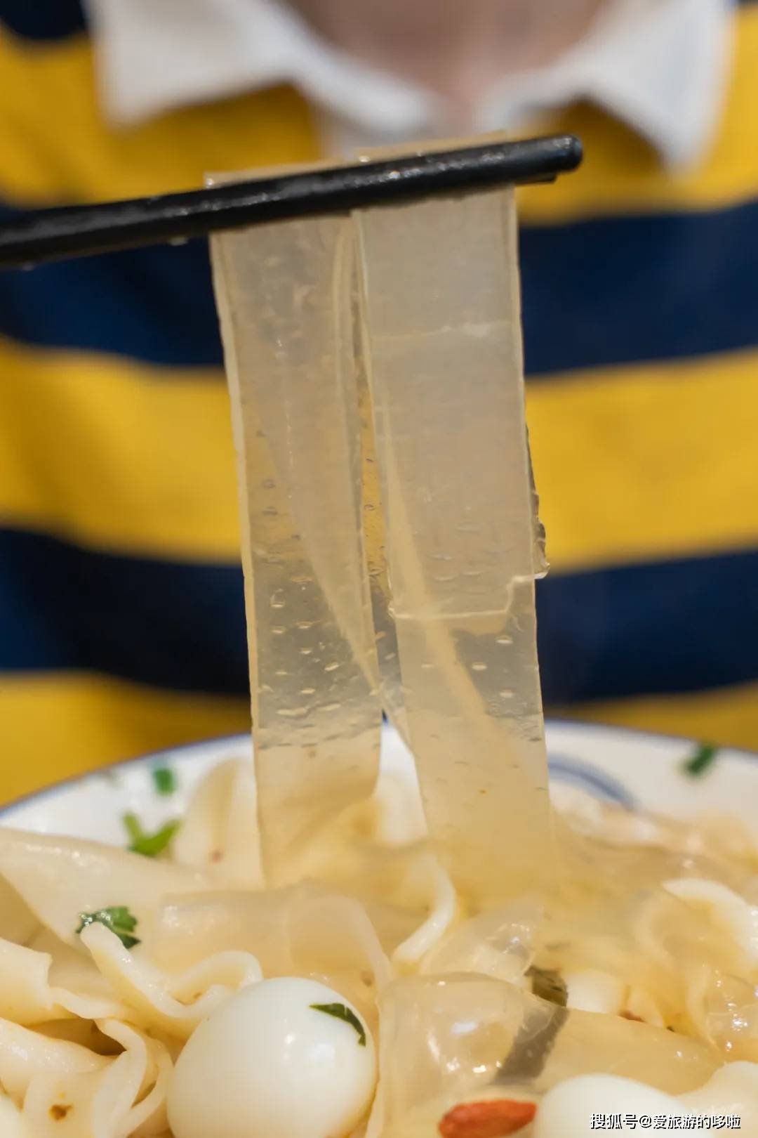 3蚊/个!这份藏在城中村的泥炉烧饼,地道的河南味儿~ 3蚊/个!这份藏在城中村的泥炉烧饼,地道的河南味儿~