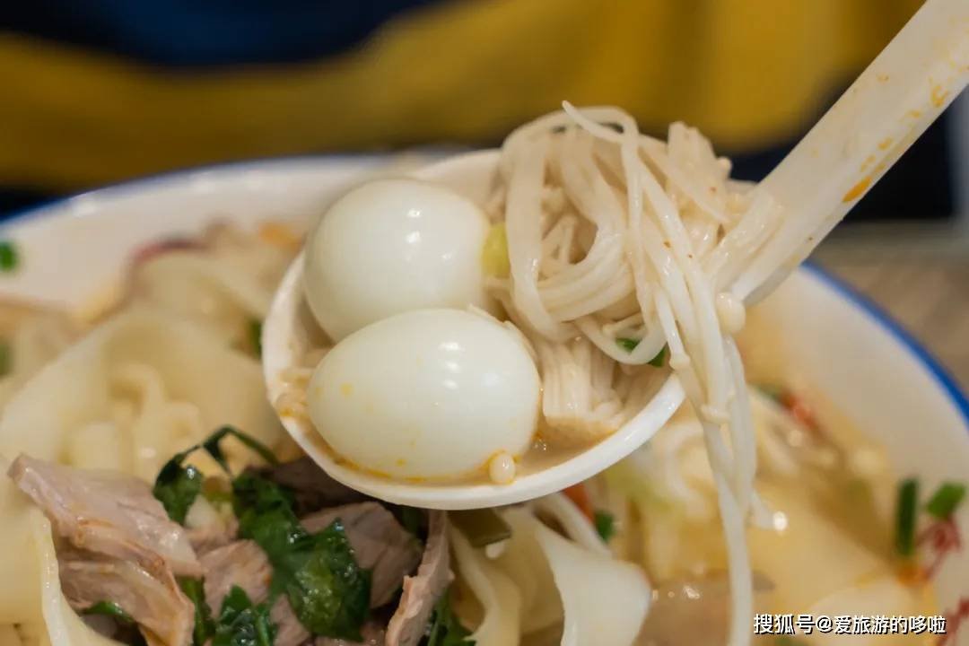 3蚊/个!这份藏在城中村的泥炉烧饼,地道的河南味儿~ 3蚊/个!这份藏在城中村的泥炉烧饼,地道的河南味儿~