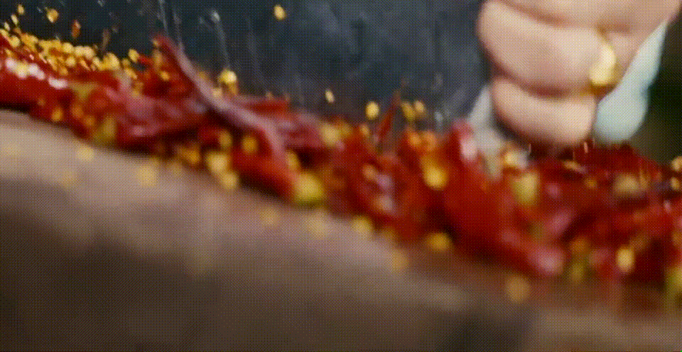 下饭神剧来了!挖出30座城的街头绝版美食,高能不断,太上头了! 下饭神剧来了!挖出30座城的街头绝版美食,高能不断,太上头了!