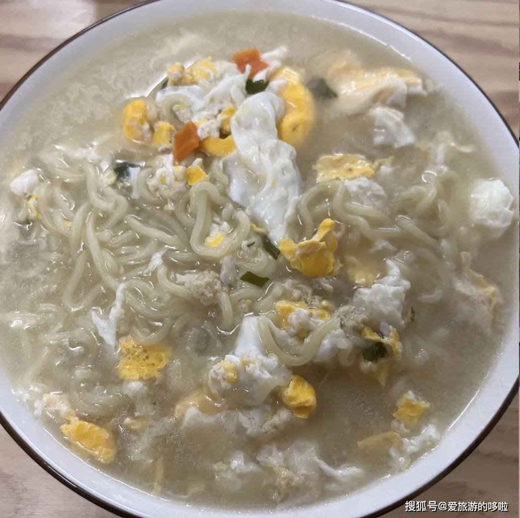 曾经的“穷人乐”华丰三鲜伊面，还有人在吃么？