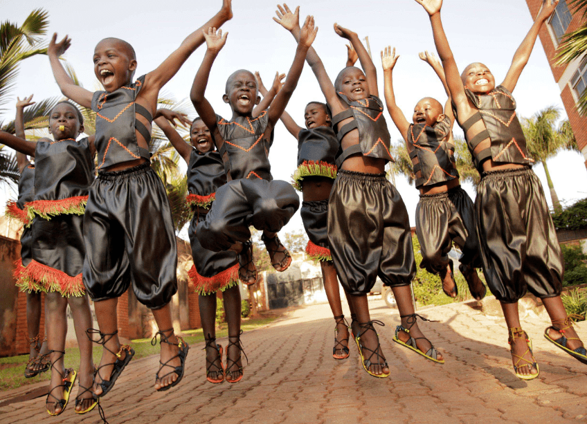 原创非洲真有这么穷？游客看到非洲人的菜市场惊了：或许我才是穷光蛋