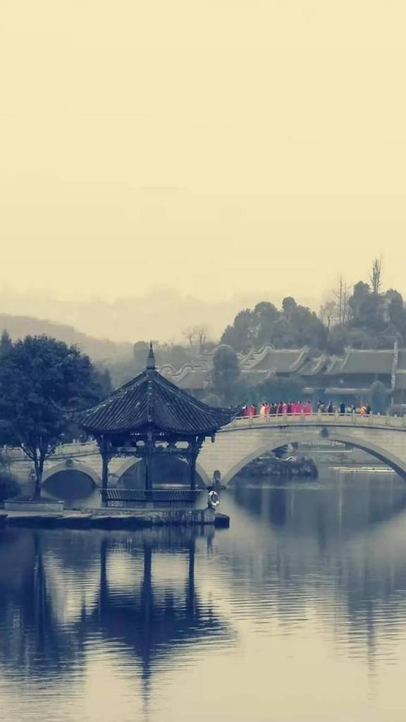 这里是重庆人打卡的地方，有山有水有美食，被称为网红城市后花园