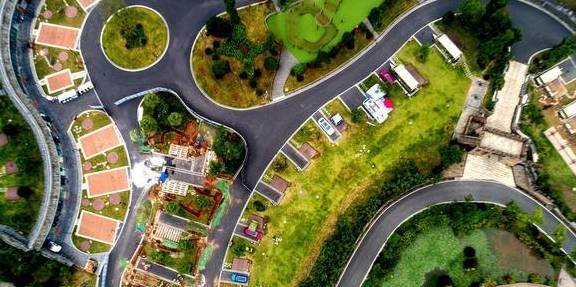 这里是重庆人打卡的地方，有山有水有美食，被称为网红城市后花园