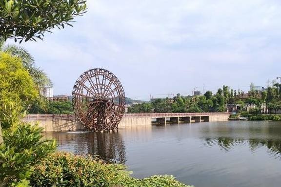 这里是重庆人打卡的地方，有山有水有美食，被称为网红城市后花园
