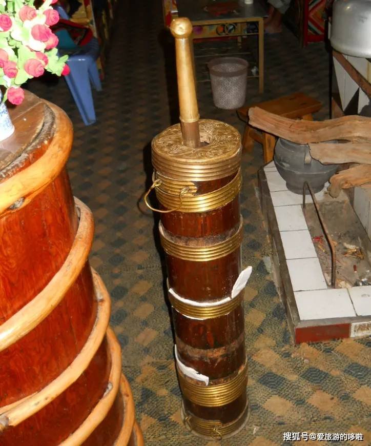 酥油茶、奶渣饼、牦牛酸奶,川西真的太太太好吃了! 酥油茶、奶渣饼、牦牛酸奶,川西真的太太太好吃了!