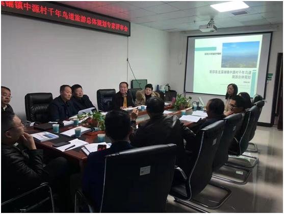 新邵县旅游局调研龙溪铺镇 “千年鸟道” 景点建设