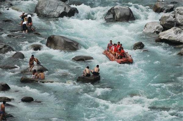 成都旅游必去景点推荐—虹口风景区＃低音号导游＃