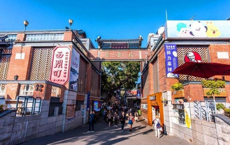 最适合情侣自驾游游玩的城市景点推荐？